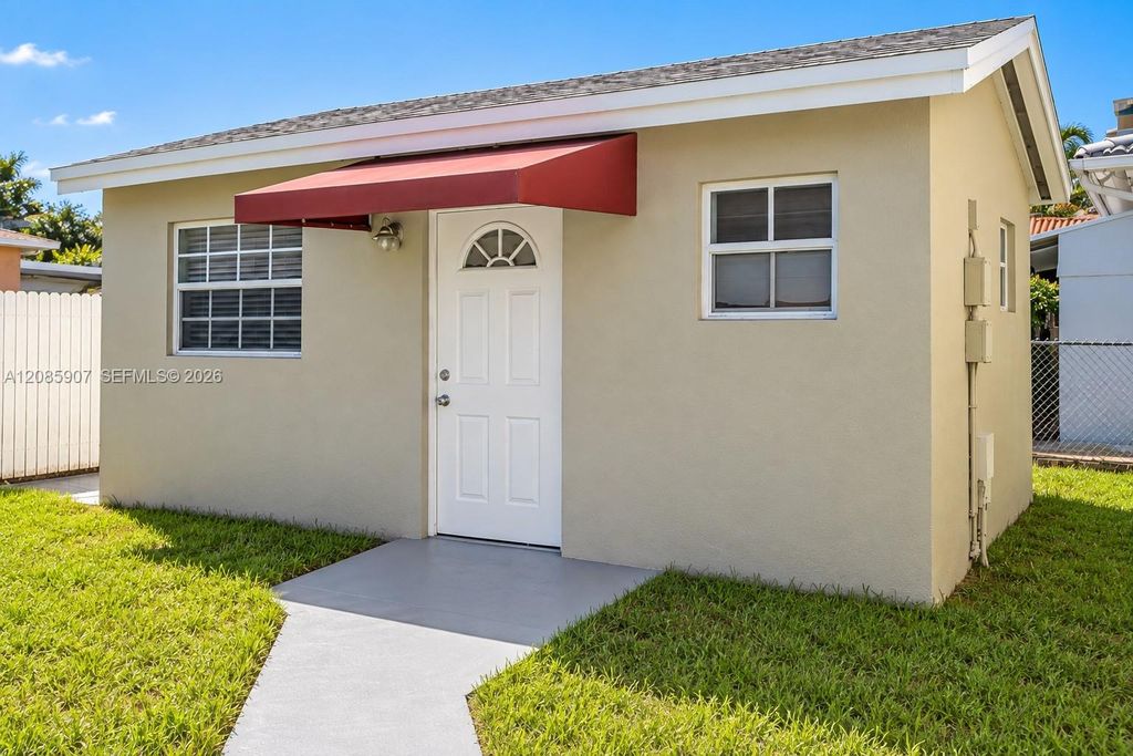 3640 SW 25th Street Casita, Miami, FL 33133