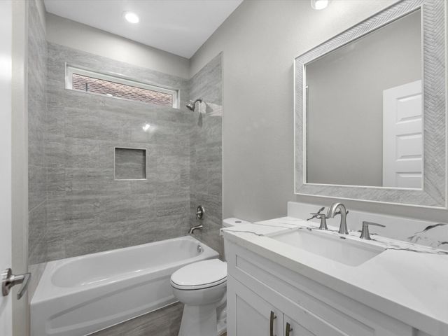 729 Magnolia Point Drive, Huffman, TX 77336