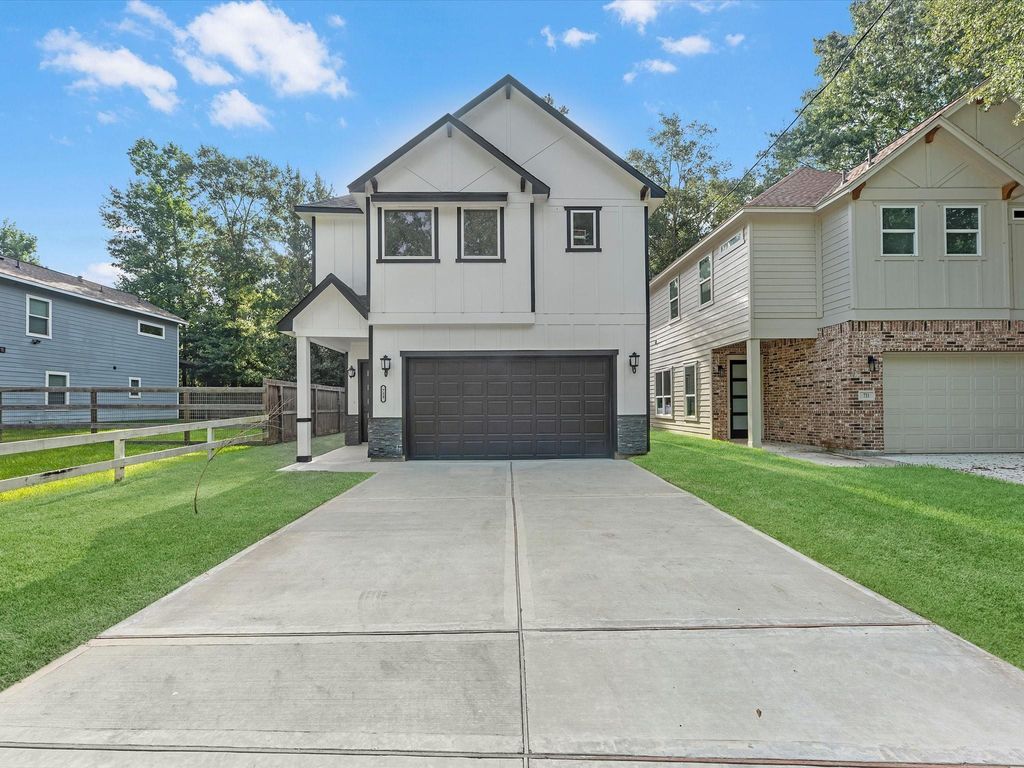 729 Magnolia Point Drive, Huffman, TX 77336