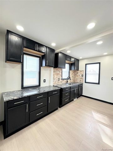 11423 Freeland Street, Detroit, MI 48227