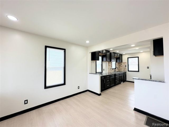 11423 Freeland Street, Detroit, MI 48227