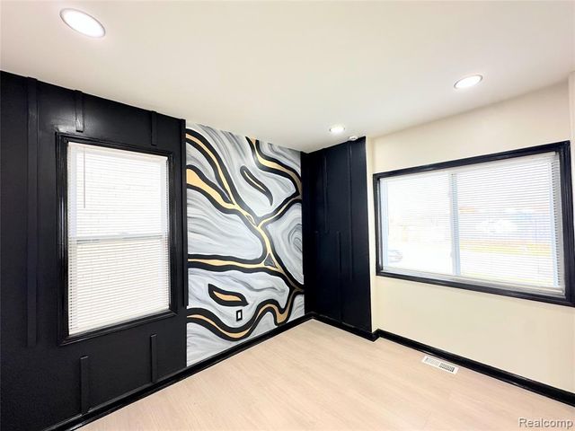 11423 Freeland Street, Detroit, MI 48227