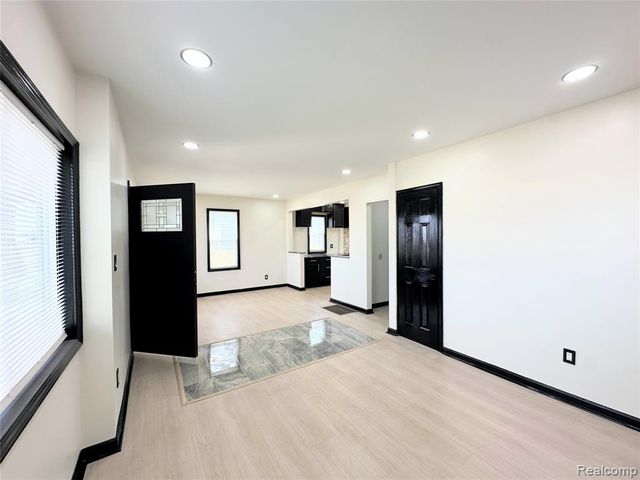 11423 Freeland Street, Detroit, MI 48227