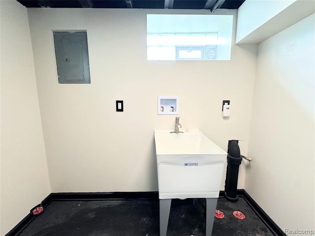 11423 Freeland Street, Detroit, MI 48227