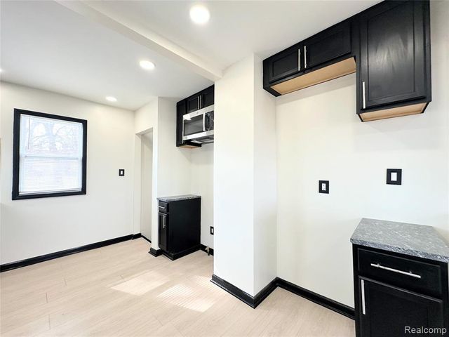 11423 Freeland Street, Detroit, MI 48227