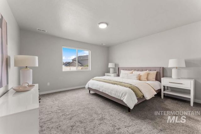 5796 N Oakstone Ave, Meridian, ID 83646