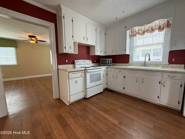 304 E Woodall Street, Smithfield, NC 27577