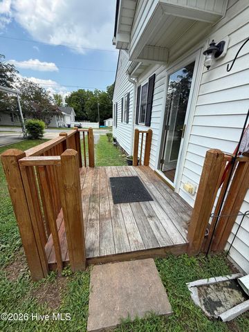 304 E Woodall Street, Smithfield, NC 27577