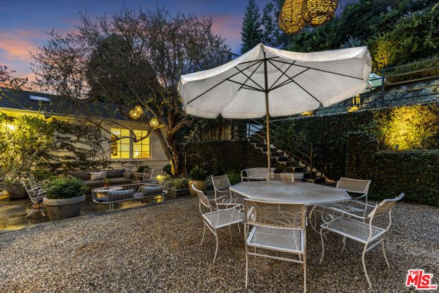 163 Acari Drive, Los Angeles, CA 90049