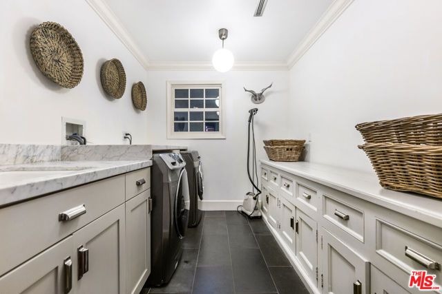 163 Acari Drive, Los Angeles, CA 90049