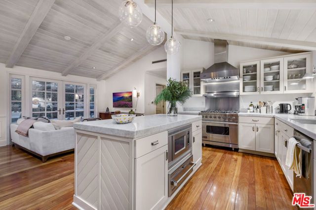 163 Acari Drive, Los Angeles, CA 90049