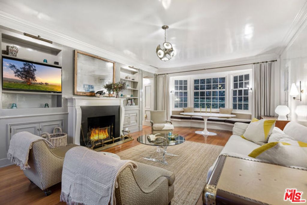 163 Acari Drive, Los Angeles, CA 90049