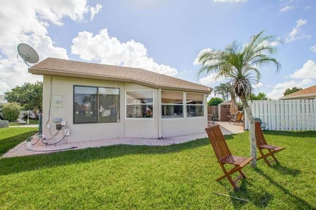 9709 Sunny Isle Circle, Boca Raton, FL 33428