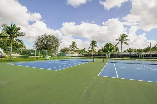 9709 Sunny Isle Circle, Boca Raton, FL 33428