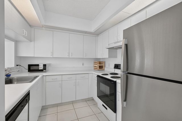 801 SW 141ST Avenue 302O, Pembroke Pines, FL 33027