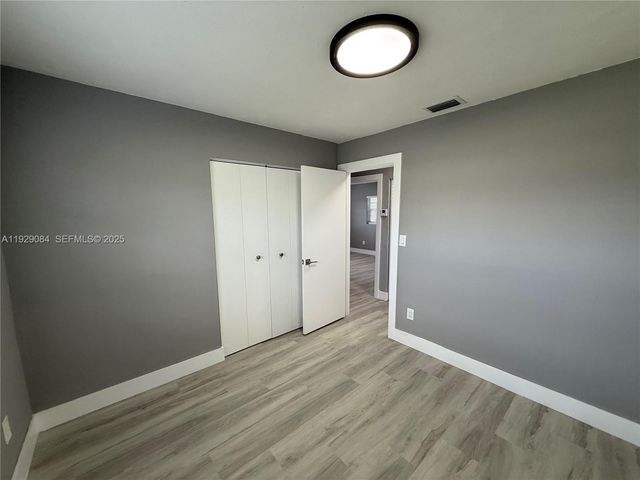 20570 NW 1st Ct, Miami Gardens, FL 33169