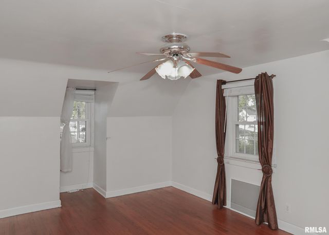 421 10TH Street A, Silvis, IL 61282