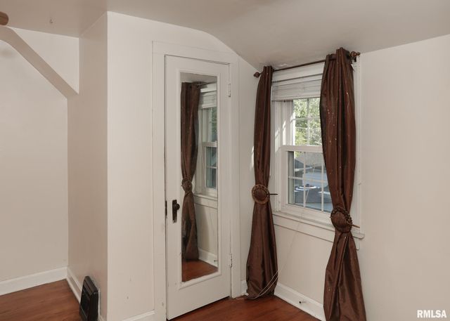 421 10TH Street A, Silvis, IL 61282