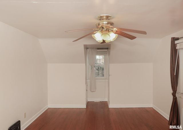 421 10TH Street A, Silvis, IL 61282