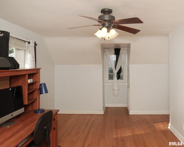 421 10TH Street A, Silvis, IL 61282