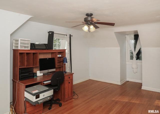 421 10TH Street A, Silvis, IL 61282