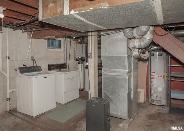 421 10TH Street A, Silvis, IL 61282