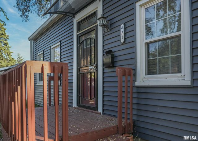 421 10TH Street A, Silvis, IL 61282