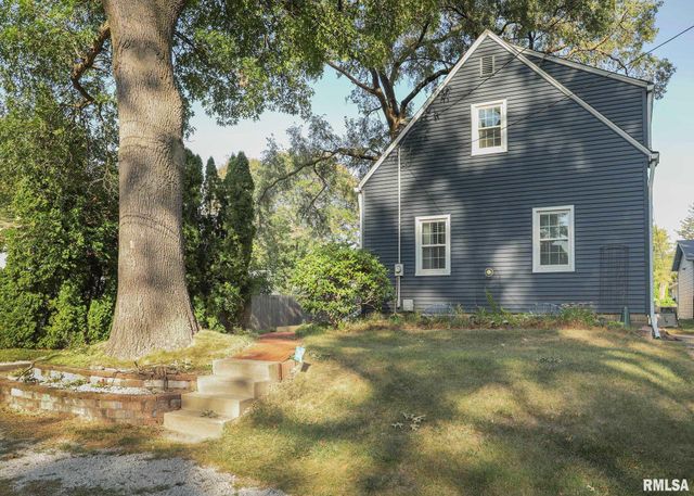 421 10TH Street A, Silvis, IL 61282