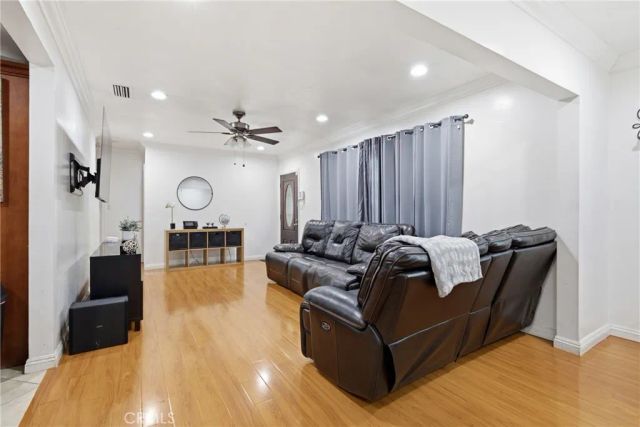 156 E 49th, Long Beach, CA 90805