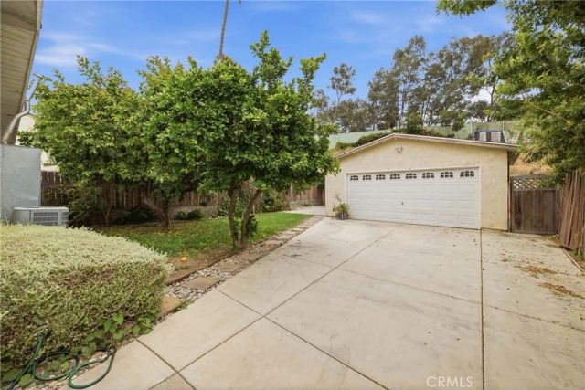 156 E 49th, Long Beach, CA 90805