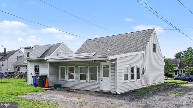 351 W BEECH ST, Pottstown, PA 19464