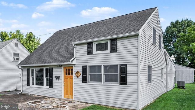 351 W BEECH ST, Pottstown, PA 19464