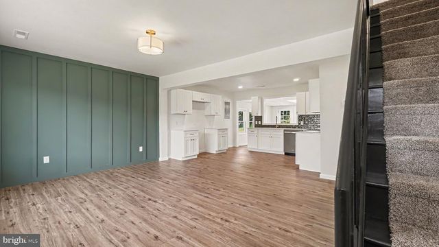 351 W BEECH ST, Pottstown, PA 19464