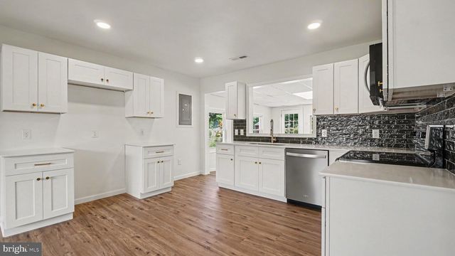 351 W BEECH ST, Pottstown, PA 19464