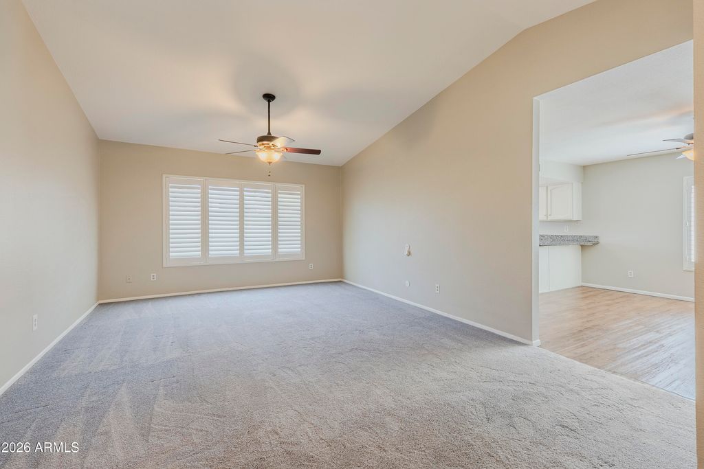 Image 3 of property listing at 2315 W Sagebrush Drive, Chandler, AZ 85224
