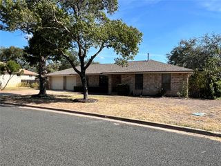 104 Tallwood DR, Georgetown, TX 78628