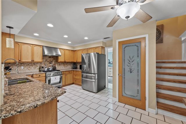 2503 HIGH OAKS LANE, Lutz, FL 33559