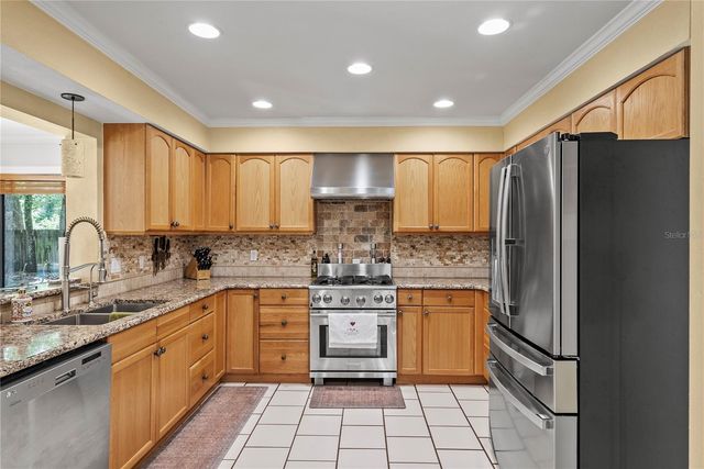 2503 HIGH OAKS LANE, Lutz, FL 33559