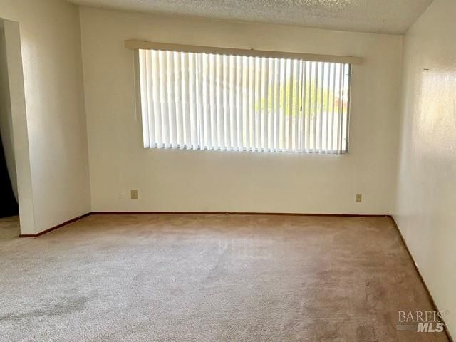 276 Livingston Ave, Vacaville, CA 95687
