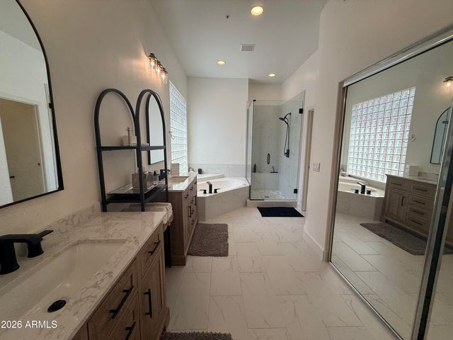 7979 E PRINCESS Drive 14, Scottsdale, AZ 85255