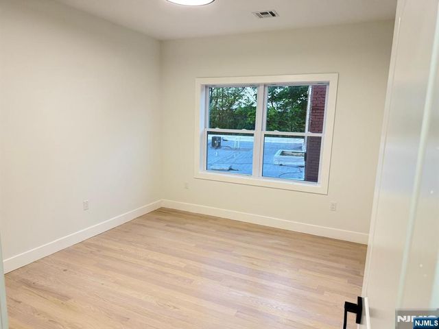 524 15th Street, Newark, NJ 07103