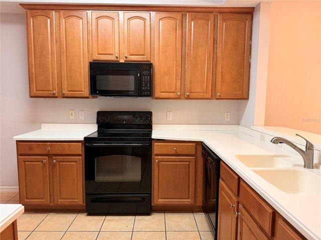 9434 MYRTLE CREEK LANE 911, Orlando, FL 32832