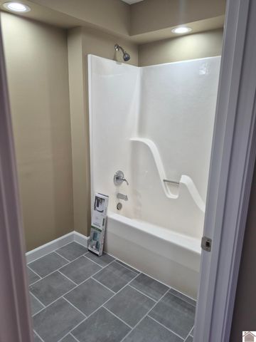 103 Farley Heights, Benton, KY 42025