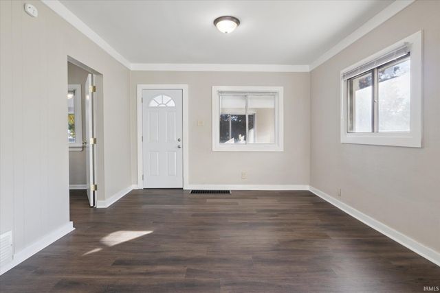 737 S 35Th Street, South Bend, IN 46615