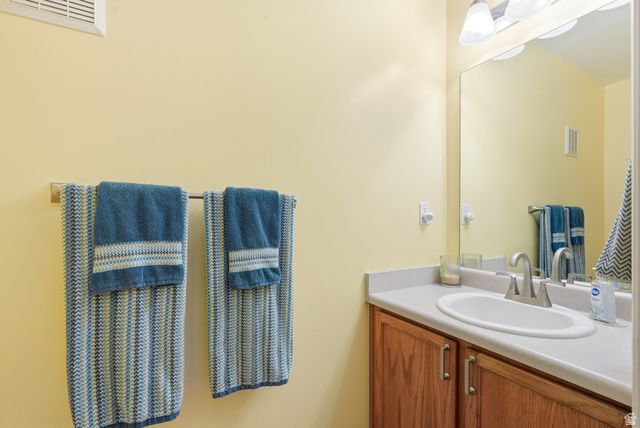7085 S OWLS LN, Midvale, UT 84047