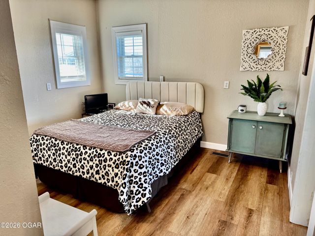 5321 W Highway 60, Monett, MO 65708