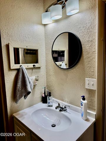 5321 W Highway 60, Monett, MO 65708