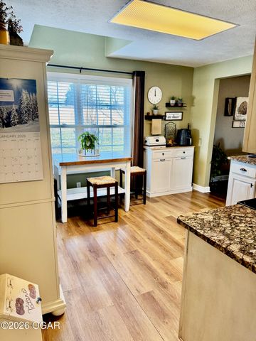 5321 W Highway 60, Monett, MO 65708