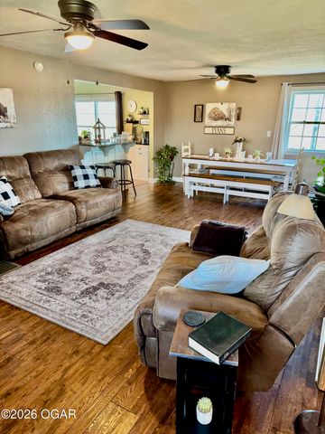 5321 W Highway 60, Monett, MO 65708