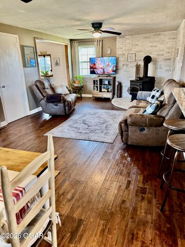 5321 W Highway 60, Monett, MO 65708